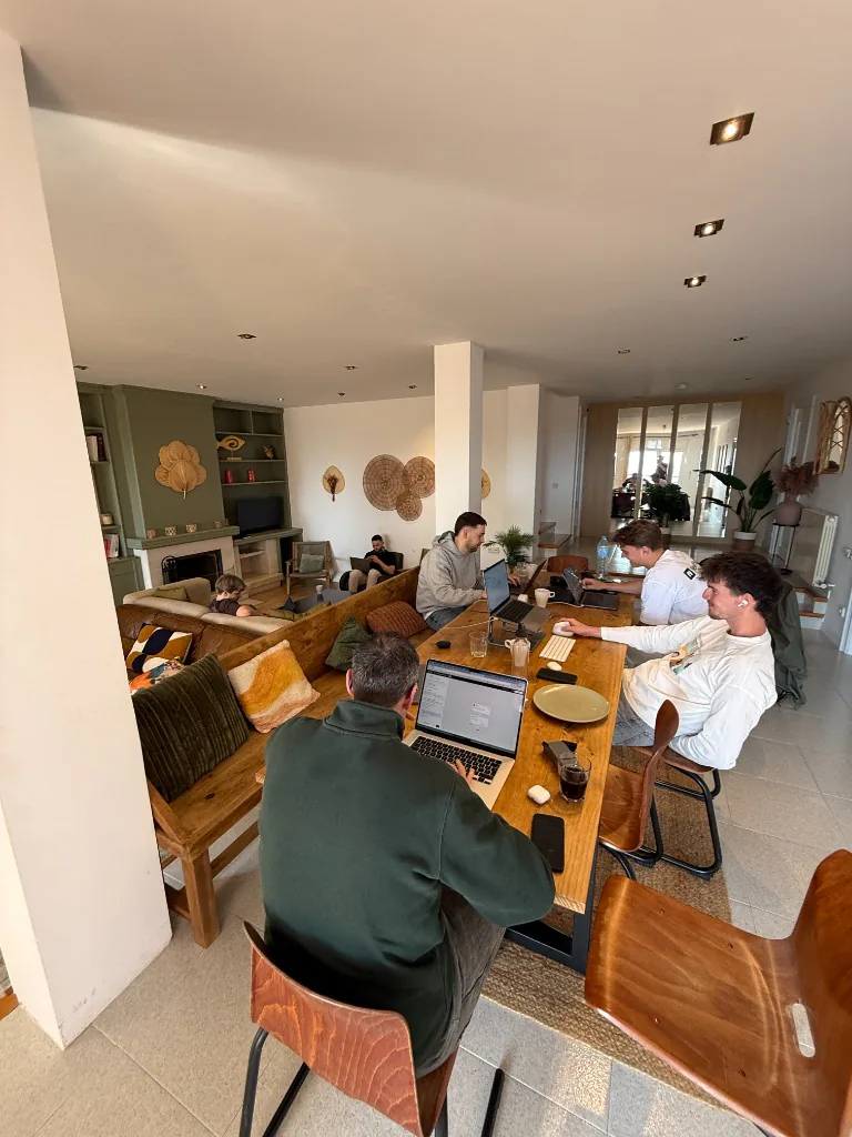 Team aan het werk tijdens een retreat